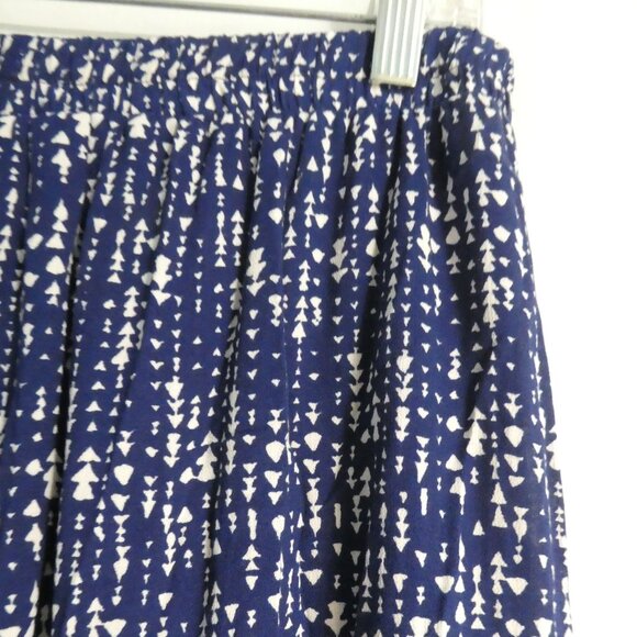 EVERLY | large | Blue and White Patterned Lined Skirt | Stretchy Waistband | NWT - Picture 12 of 16